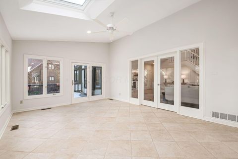 Tiny photo for 8500 Stonechat Loop, Dublin, OH 43017 (MLS # 225045243)