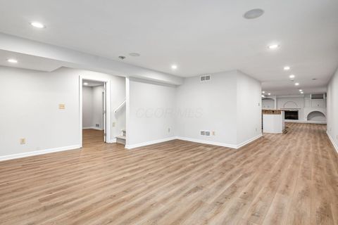 Tiny photo for 8500 Stonechat Loop, Dublin, OH 43017 (MLS # 225045243)