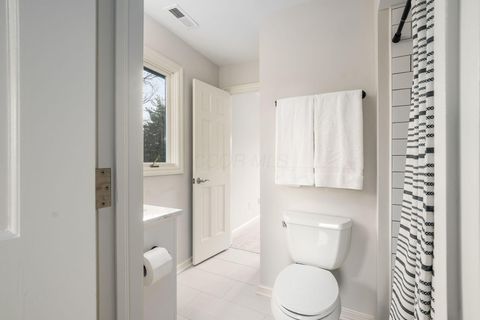 Tiny photo for 8500 Stonechat Loop, Dublin, OH 43017 (MLS # 225045243)