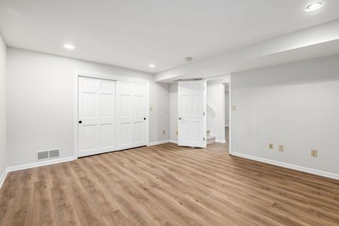 Tiny photo for 8500 Stonechat Loop, Dublin, OH 43017 (MLS # 225045243)