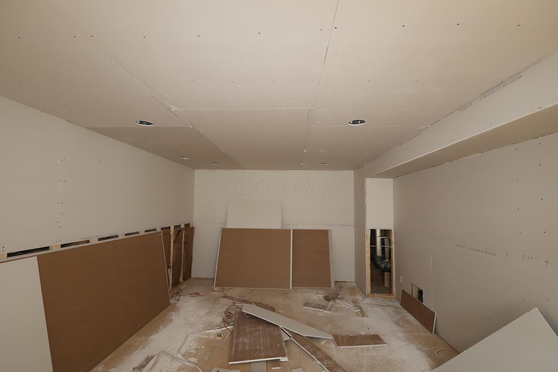 1345 Speedliner Drive, Plain City, Ohio image 4
