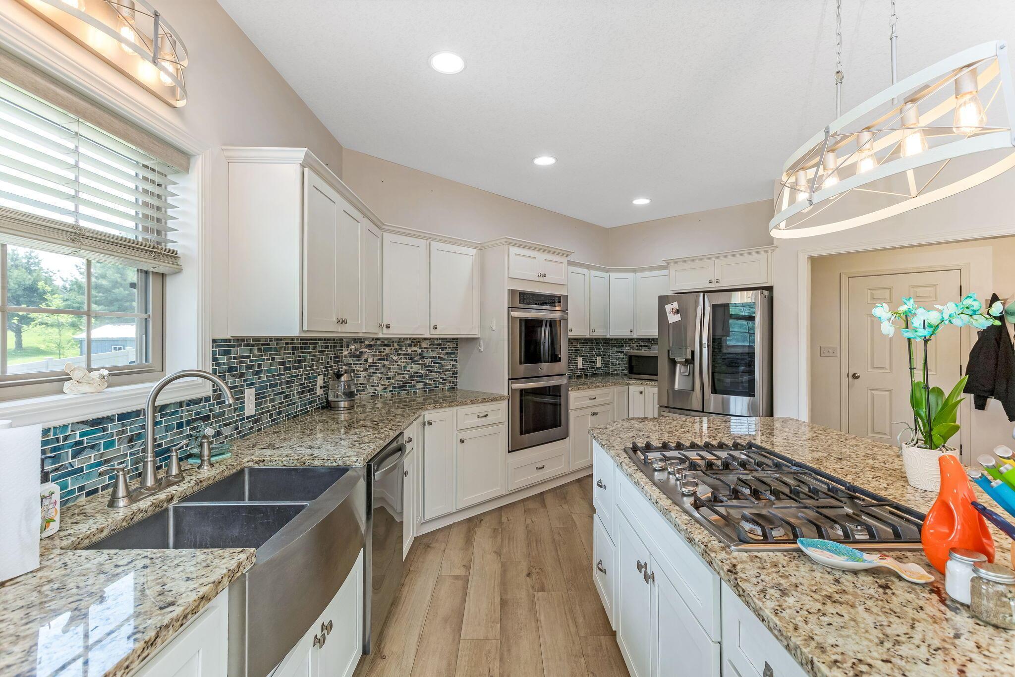 1885 Greenbriar Way, Nashport, Ohio image 11