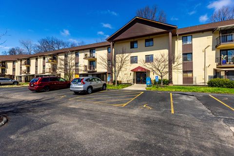 Photo of 4117 Karl Road 208 #208, Columbus, OH 43224 (MLS # 226009594)