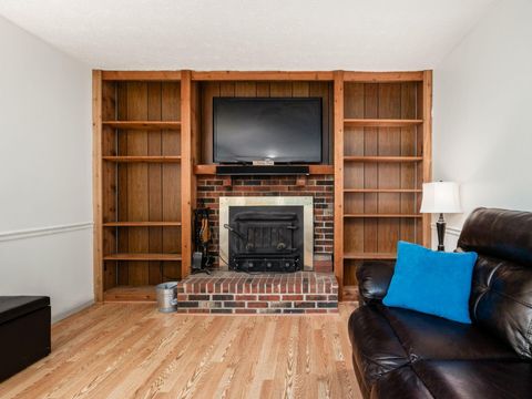 Tiny photo for 3307 Rudon Lane, Columbus, OH 43204 (MLS # 225044269)