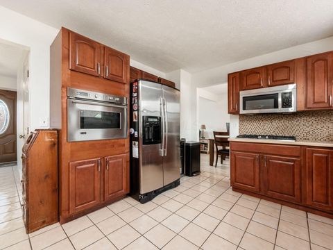 Tiny photo for 3307 Rudon Lane, Columbus, OH 43204 (MLS # 225044269)