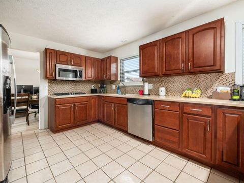 Tiny photo for 3307 Rudon Lane, Columbus, OH 43204 (MLS # 225044269)