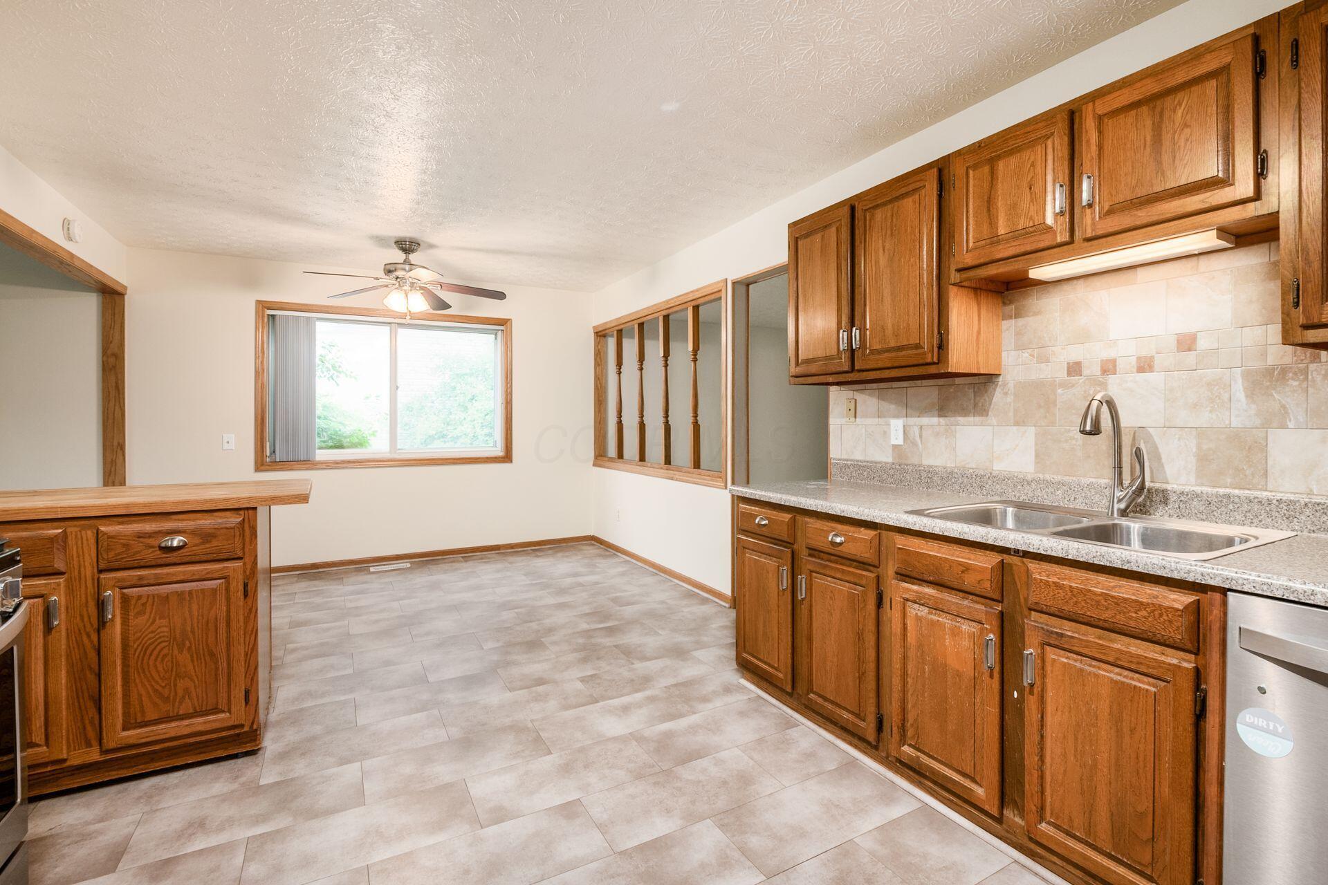 2060 Steffi Drive, Hilliard, Ohio image 14