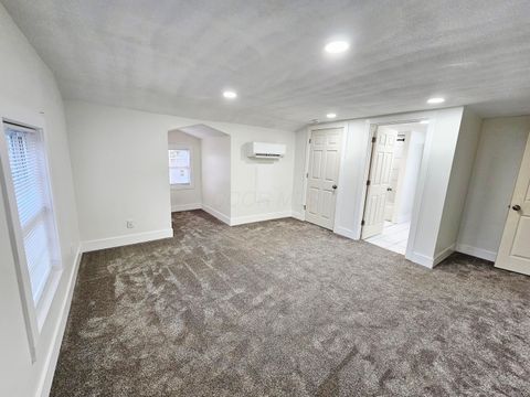 Tiny photo for 339 W Oak Street, Washington Court House, OH 43160 (MLS # 226015033)