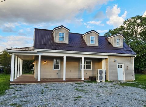 Tiny photo for 339 W Oak Street, Washington Court House, OH 43160 (MLS # 226015033)