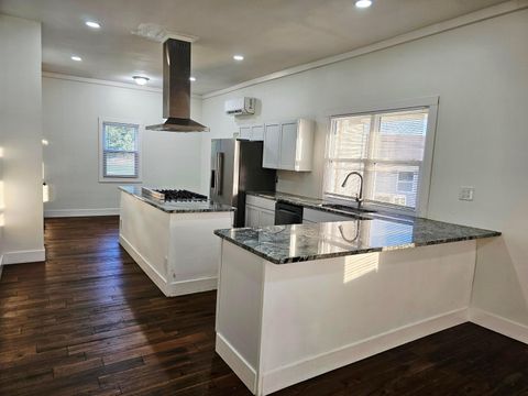 Tiny photo for 339 W Oak Street, Washington Court House, OH 43160 (MLS # 226015033)
