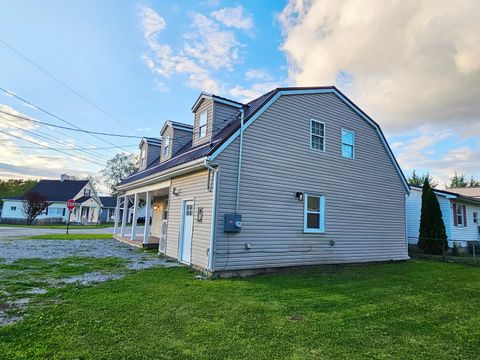 Tiny photo for 339 W Oak Street, Washington Court House, OH 43160 (MLS # 226015033)