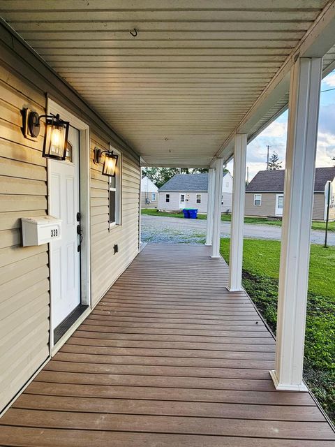 Tiny photo for 339 W Oak Street, Washington Court House, OH 43160 (MLS # 226015033)