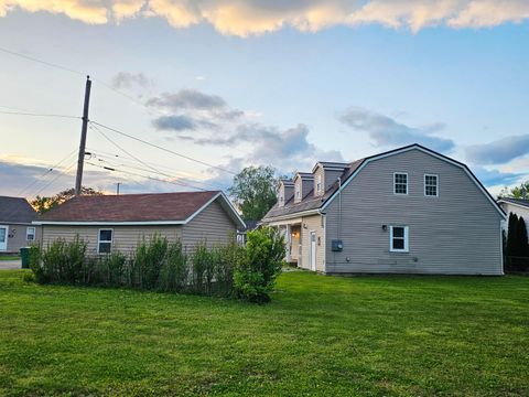 Tiny photo for 339 W Oak Street, Washington Court House, OH 43160 (MLS # 226015033)
