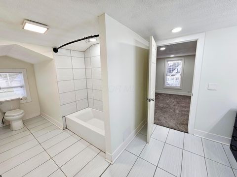 Tiny photo for 339 W Oak Street, Washington Court House, OH 43160 (MLS # 226015033)