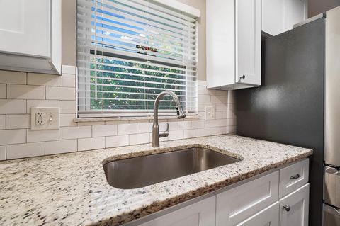 Tiny photo for 2058 Northcliff Drive, Columbus, OH 43229 (MLS # 225041784)