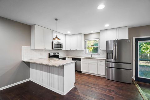 Tiny photo for 2058 Northcliff Drive, Columbus, OH 43229 (MLS # 225041784)