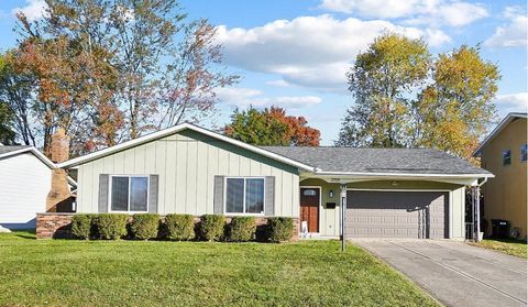 Photo of 2058 Northcliff Drive, Columbus, OH 43229 (MLS # 225041784)