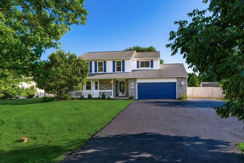 Photo of 73 Jefferson Ridge Drive, Pataskala, OH 43062 (MLS # 226023456)