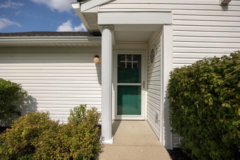 Tiny photo for 4667 Hobson Drive 11E #11E, Columbus, OH 43228 (MLS # 226032281)