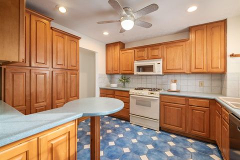 Tiny photo for 955 Amberly Place, Columbus, OH 43220 (MLS # 226002896)