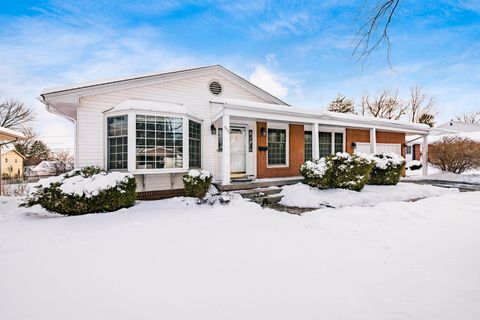 Tiny photo for 955 Amberly Place, Columbus, OH 43220 (MLS # 226002896)