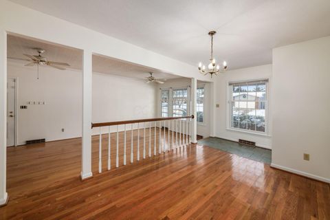 Tiny photo for 955 Amberly Place, Columbus, OH 43220 (MLS # 226002896)