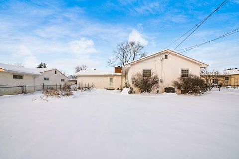 Tiny photo for 955 Amberly Place, Columbus, OH 43220 (MLS # 226002896)