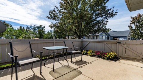 Tiny photo for 4142 Aumbrey Court 32 #32, New Albany, OH 43054 (MLS # 226037502)