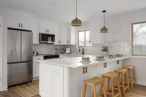 Photo of 6117 Maryhurst Drive, Dublin, OH 43017 (MLS # 226006608)