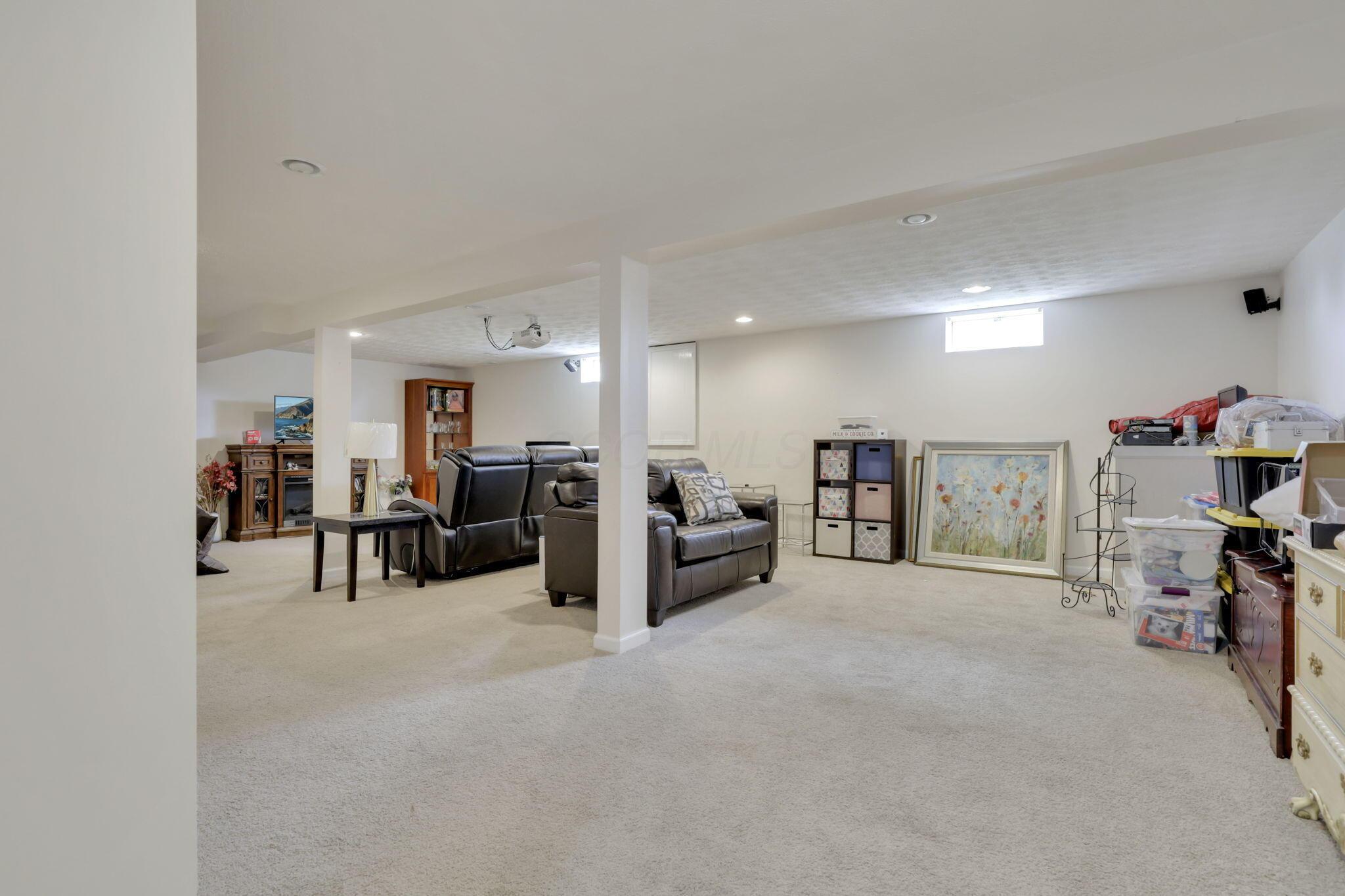 9689 New California Drive, Plain City, Ohio image 34