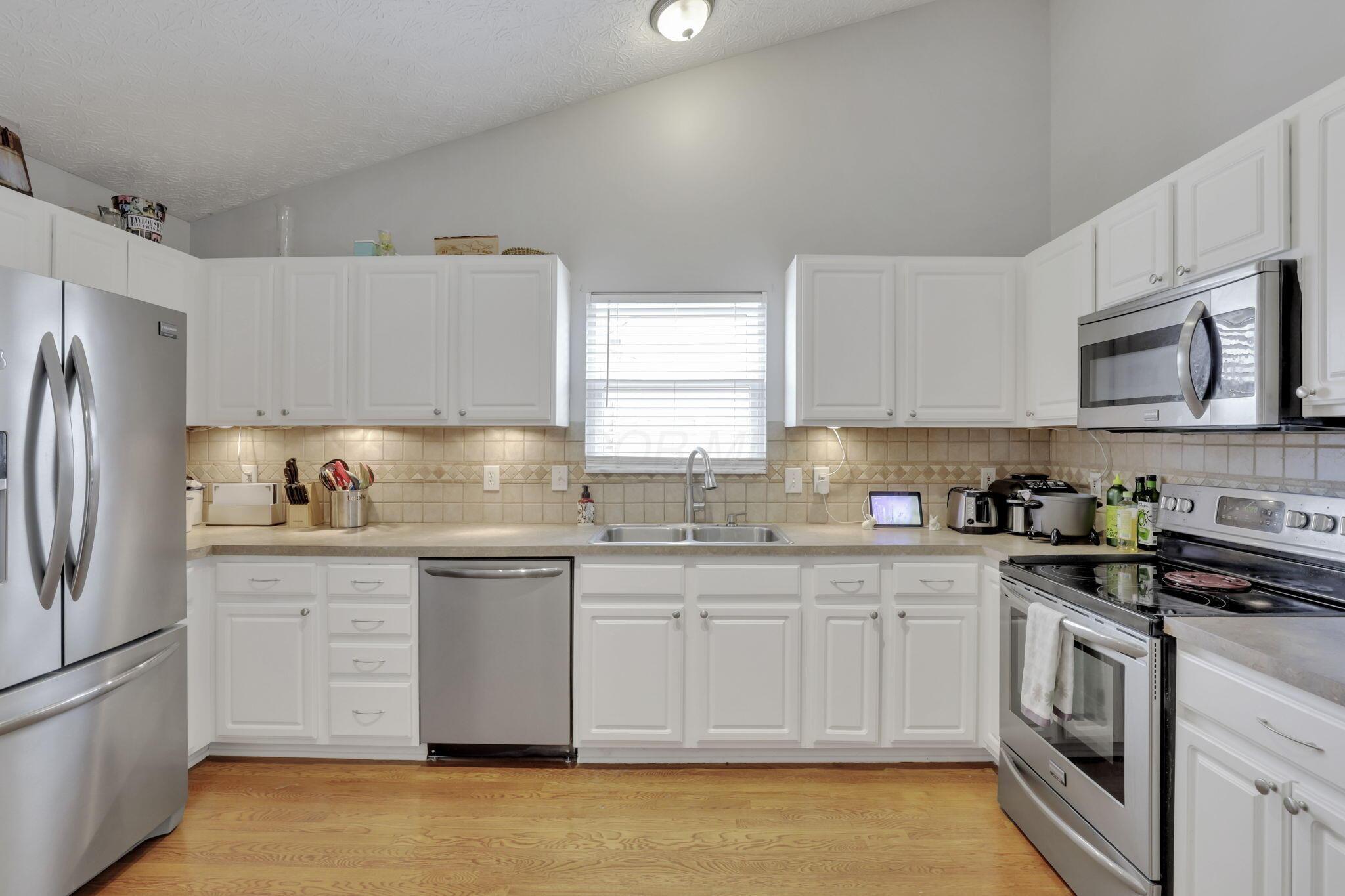 9689 New California Drive, Plain City, Ohio image 15