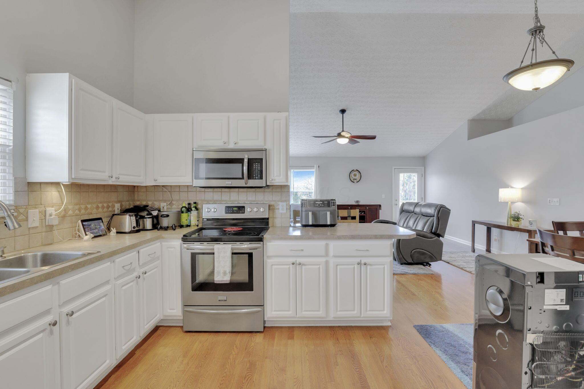 9689 New California Drive, Plain City, Ohio image 16