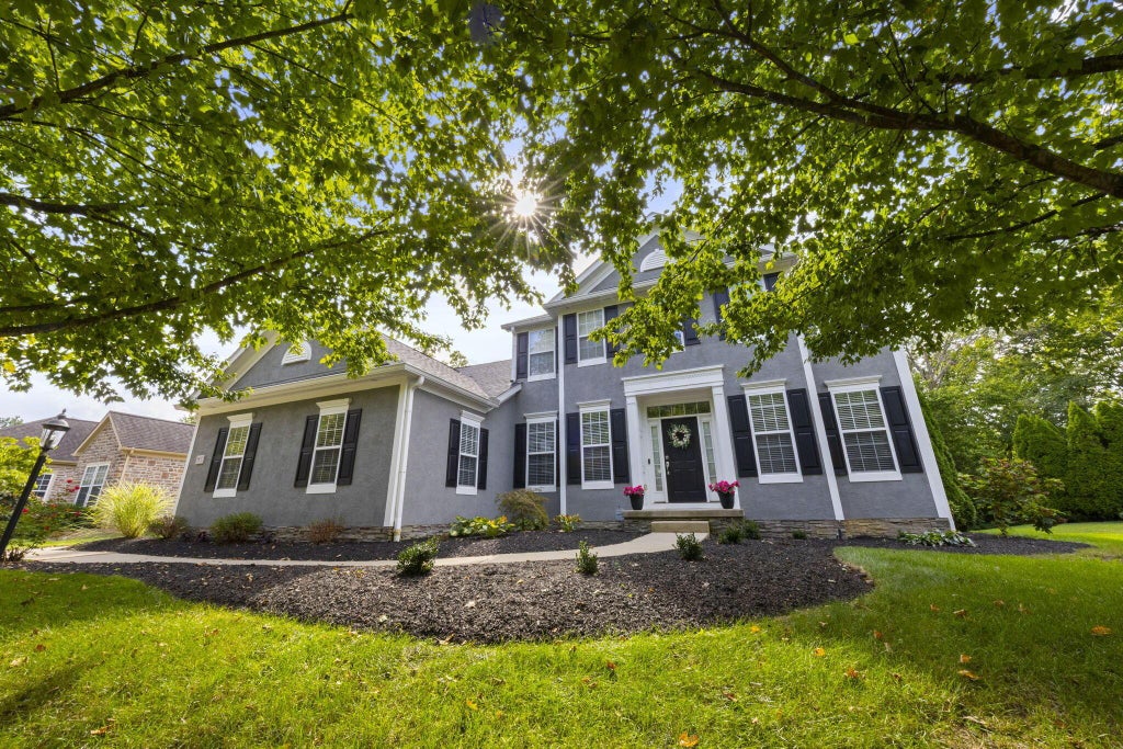 Photo of 5852 Dunheath Loop, Dublin, OH 43016 (MLS # 226035275)