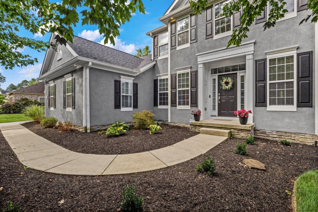 Photo of 5852 Dunheath Loop, Dublin, OH 43016 (MLS # 226035275)