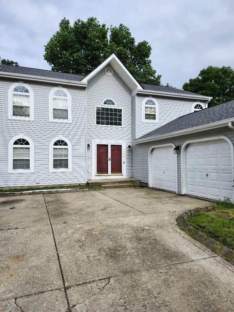 Photo of 4876 Bixby Ridge Drive E, Groveport, OH 43125 (MLS # 226018341)