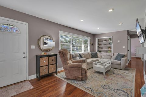 Tiny photo for 2666 Shrewsbury Road, Columbus, OH 43221 (MLS # 225040980)