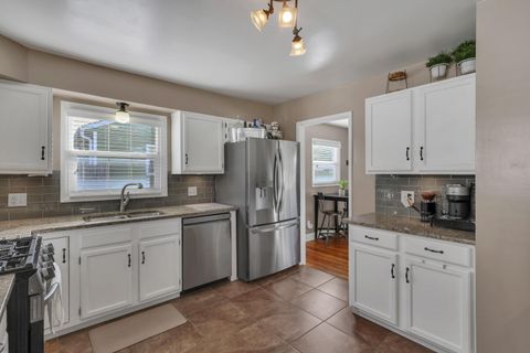 Tiny photo for 2666 Shrewsbury Road, Columbus, OH 43221 (MLS # 225040980)