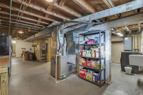 Tiny photo for 2666 Shrewsbury Road, Columbus, OH 43221 (MLS # 225040980)