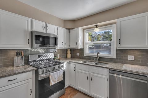 Tiny photo for 2666 Shrewsbury Road, Columbus, OH 43221 (MLS # 225040980)