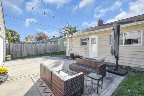 Tiny photo for 2666 Shrewsbury Road, Columbus, OH 43221 (MLS # 225040980)