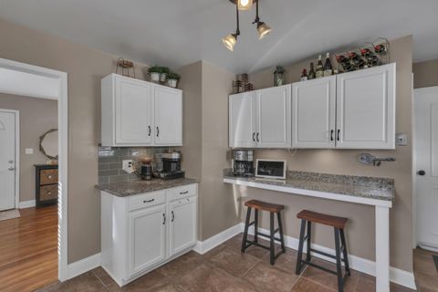 Tiny photo for 2666 Shrewsbury Road, Columbus, OH 43221 (MLS # 225040980)