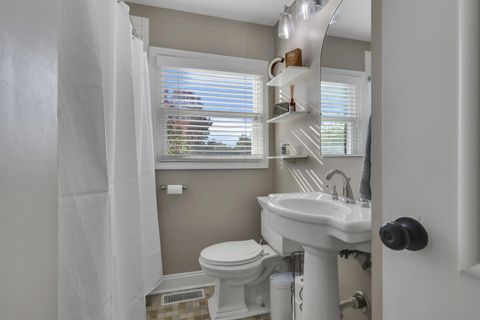 Tiny photo for 2666 Shrewsbury Road, Columbus, OH 43221 (MLS # 225040980)