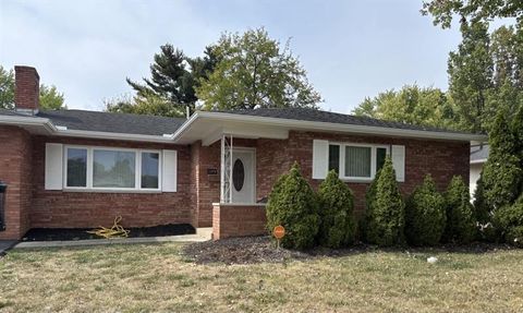 Photo of 1379 Crestwood Avenue, Columbus, OH 43227 (MLS # 225045785)
