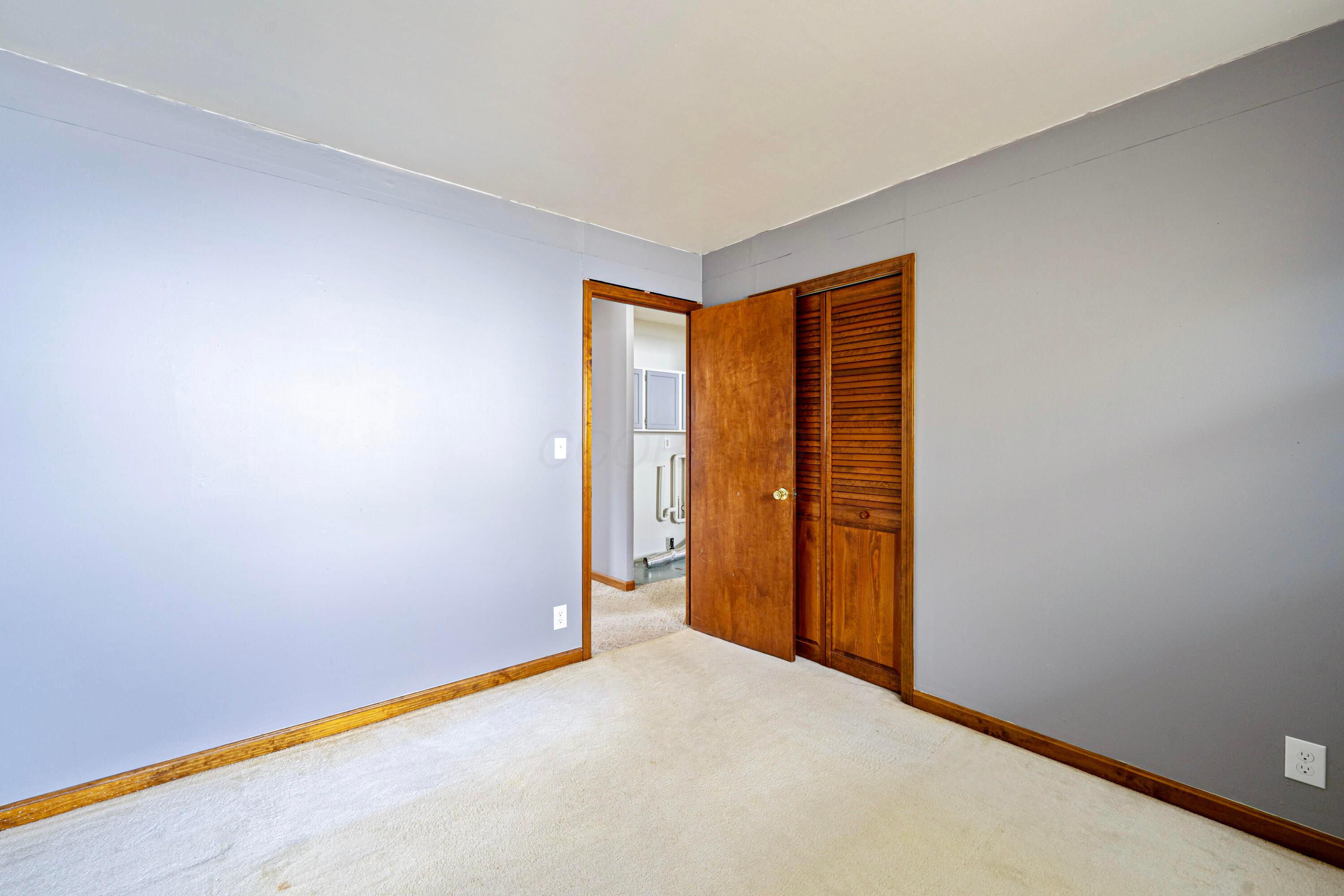 100 Valleyview Drive, Johnstown, Ohio image 20