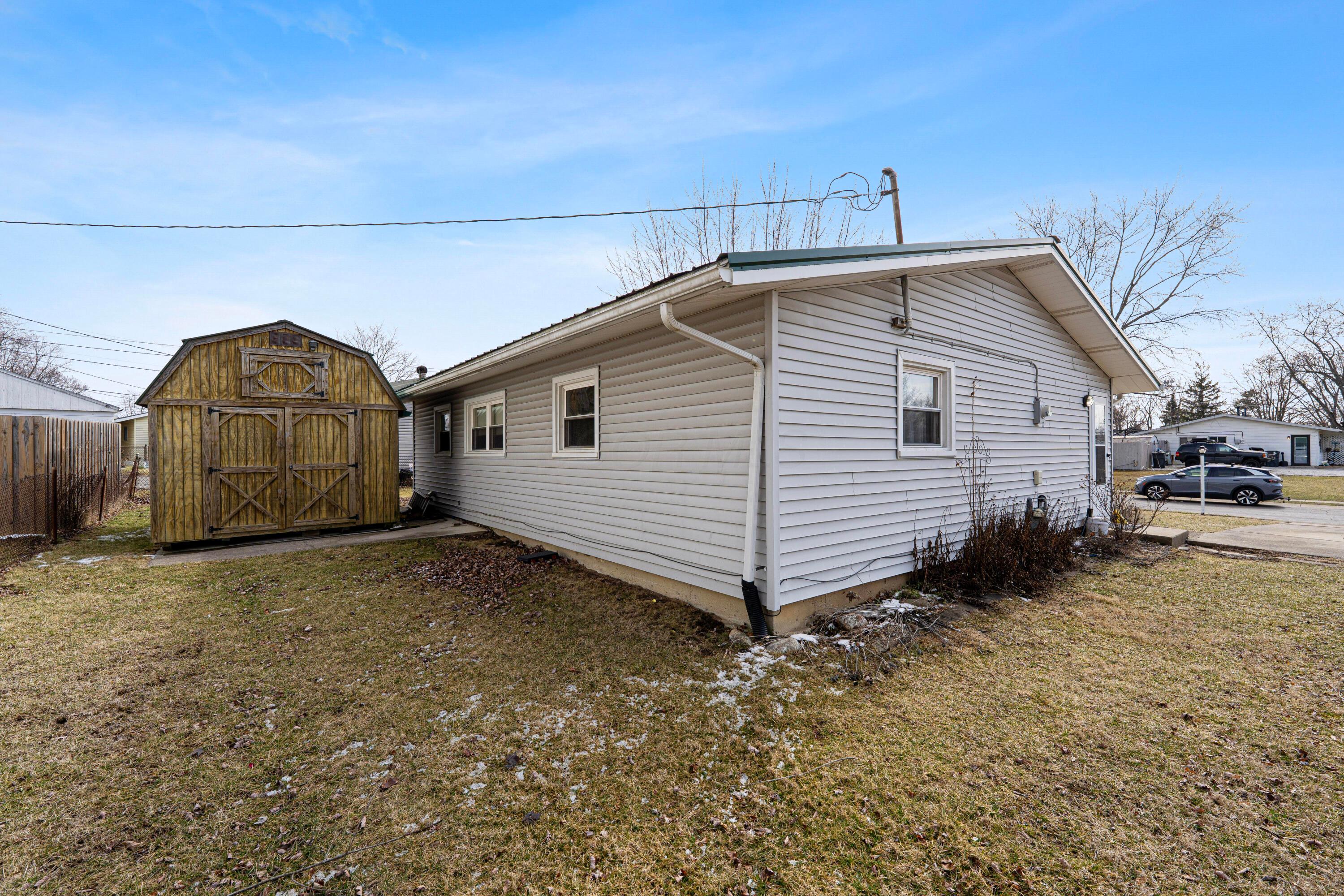 100 Valleyview Drive, Johnstown, Ohio image 5