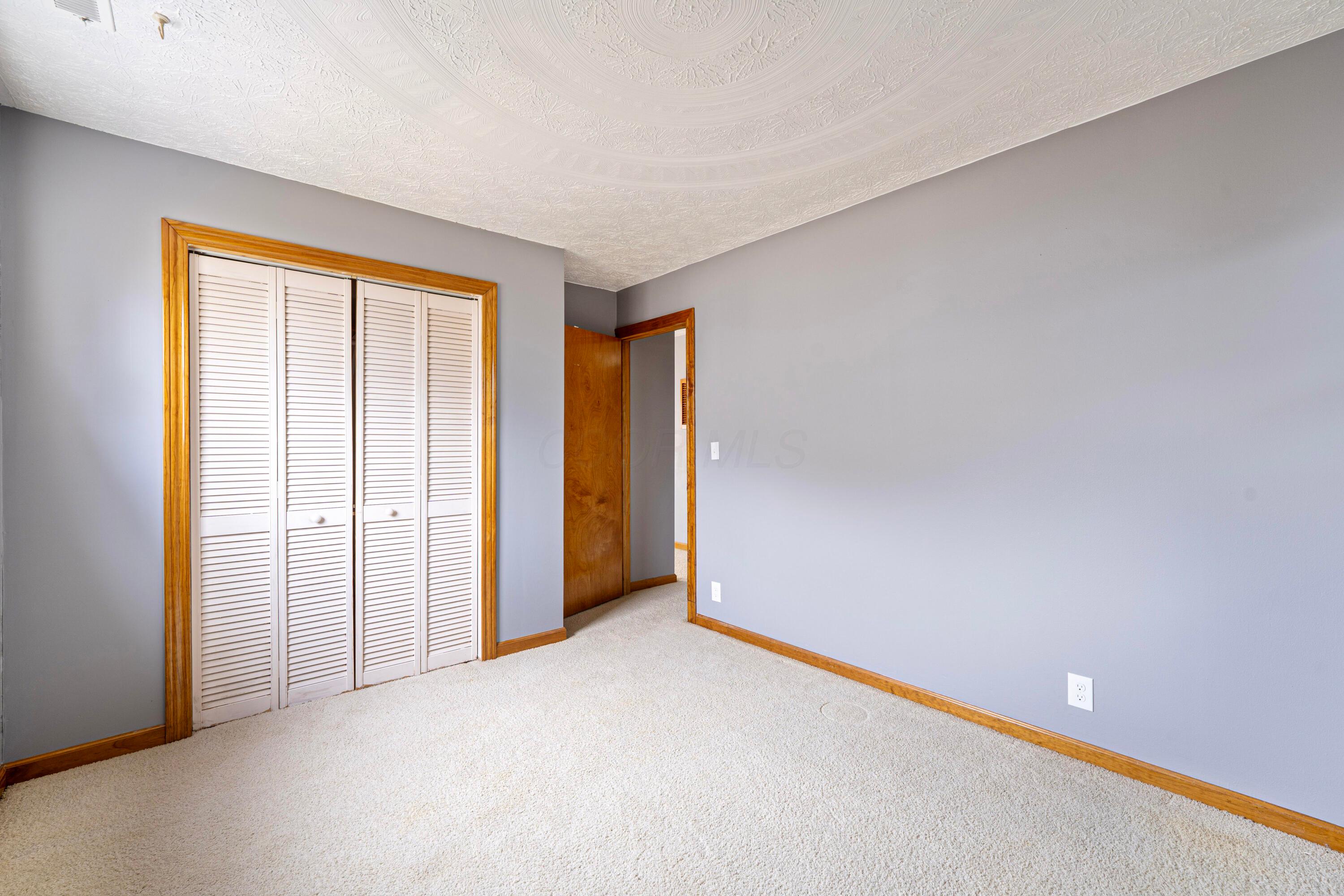 100 Valleyview Drive, Johnstown, Ohio image 16