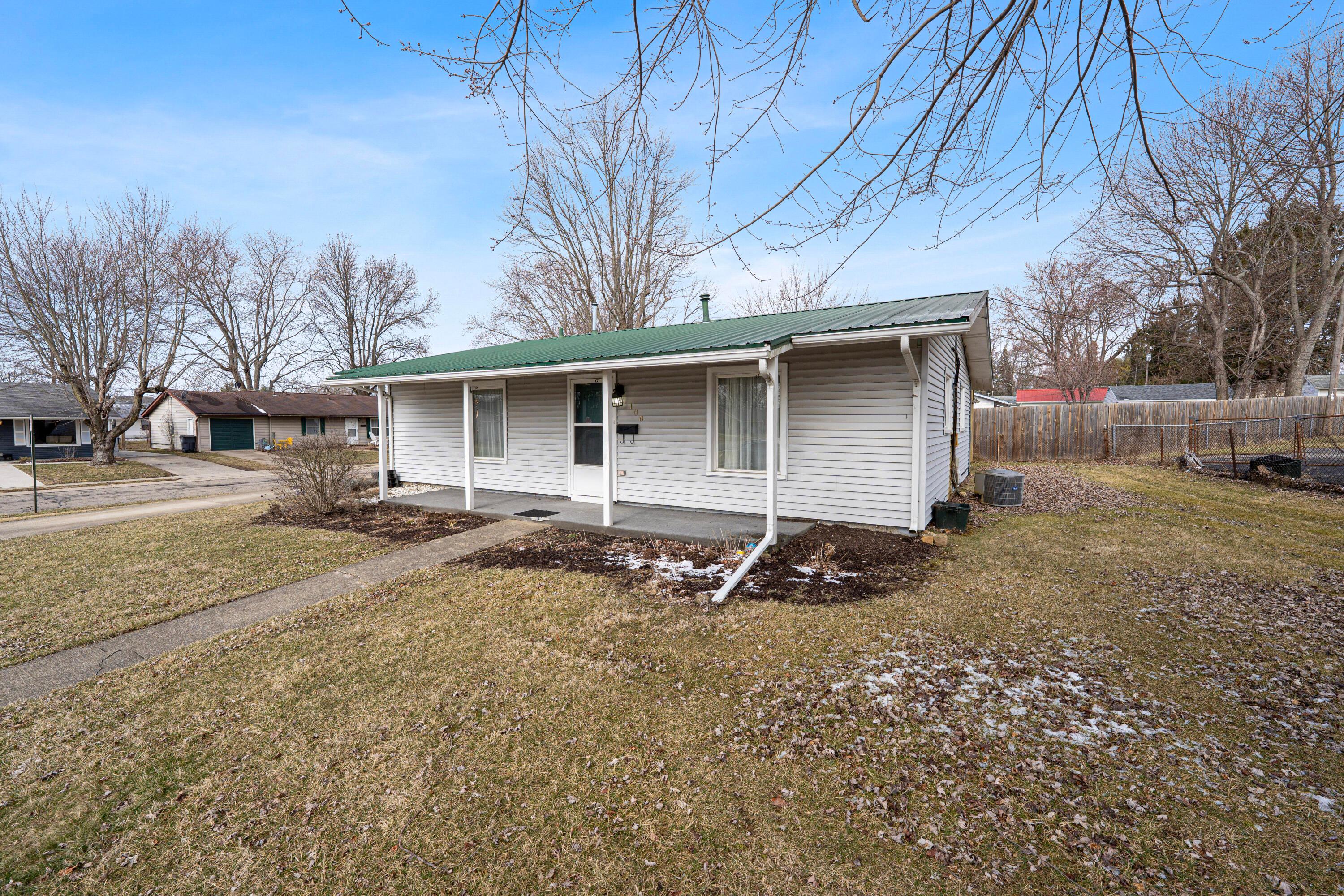 100 Valleyview Drive, Johnstown, Ohio image 2