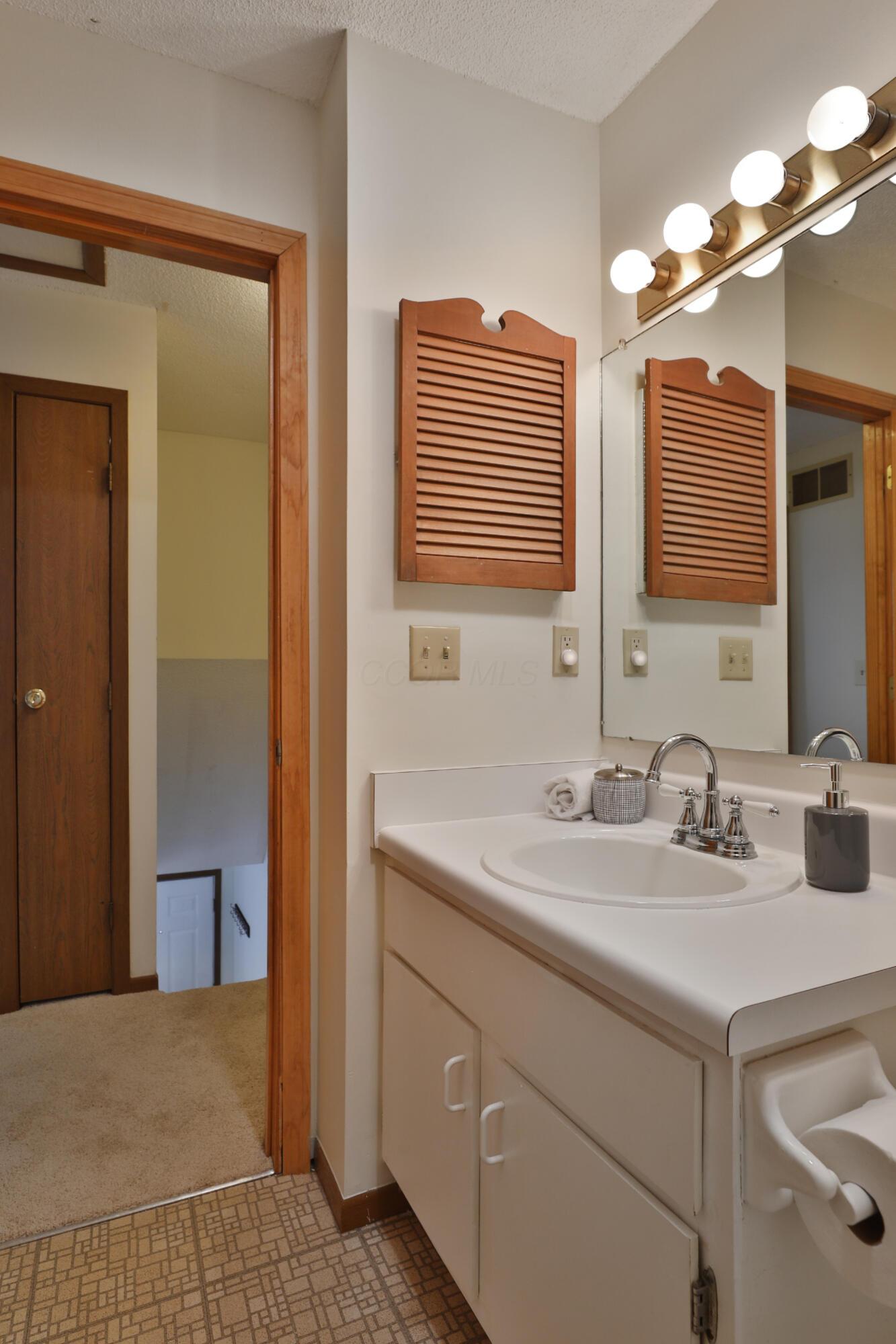 5067 Stoneybrook Boulevard #5C, Hilliard, Ohio image 29
