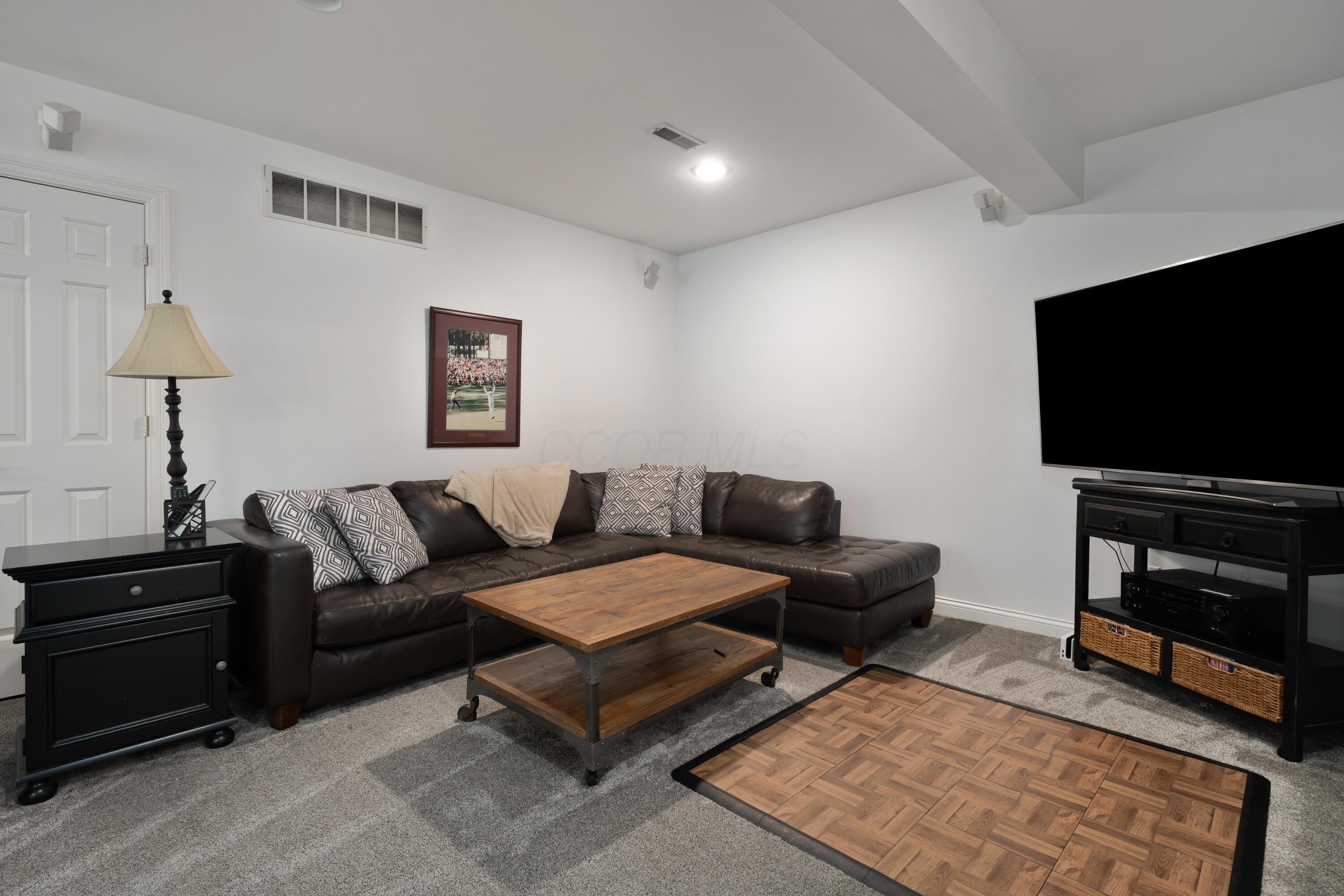 5090 Oakmont Place, Westerville, Ohio image 37