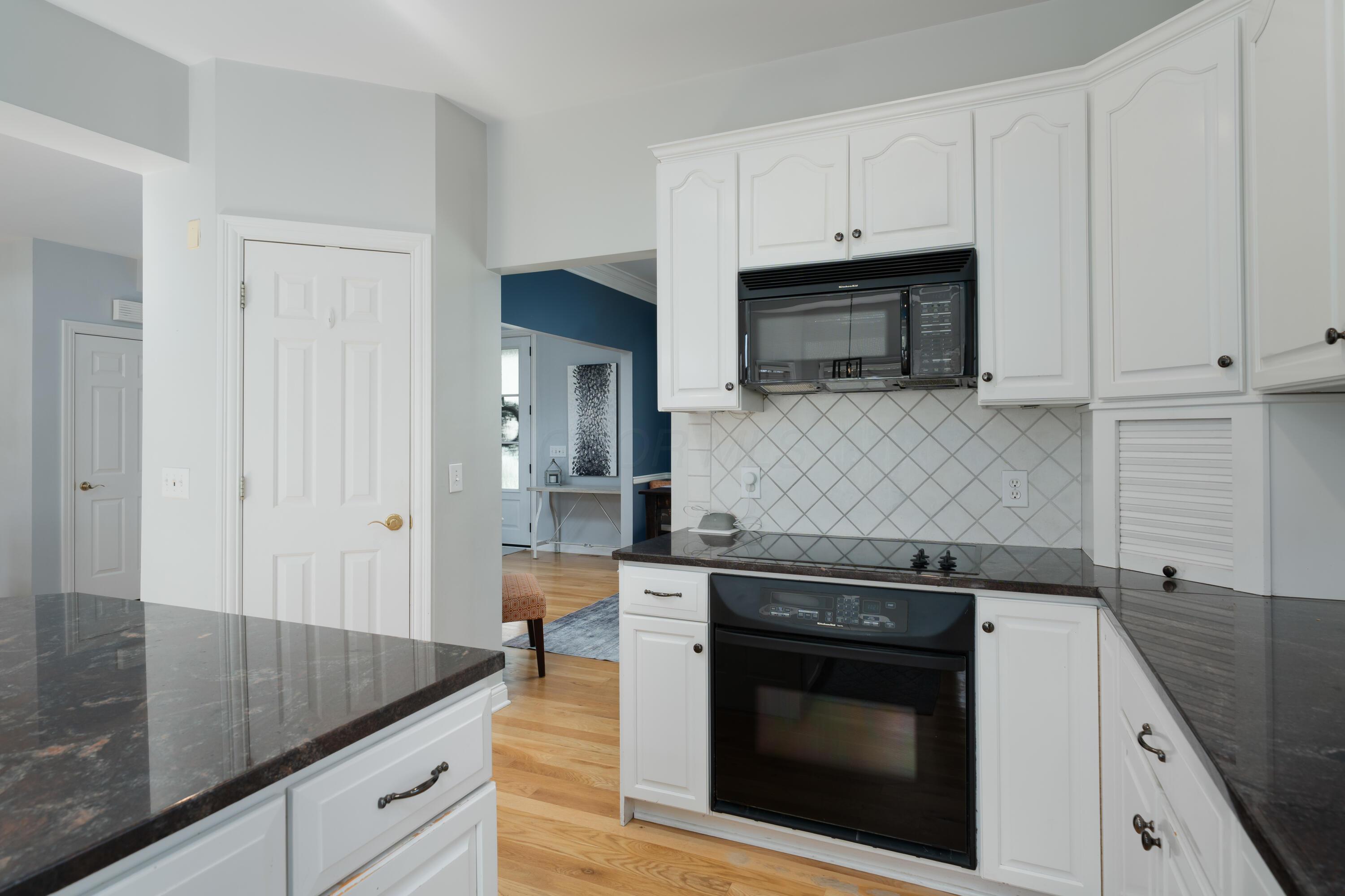 5090 Oakmont Place, Westerville, Ohio image 12